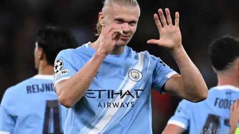 中国女子佩剑队14年后再获世界杯团体赛冠军，2025-03-11